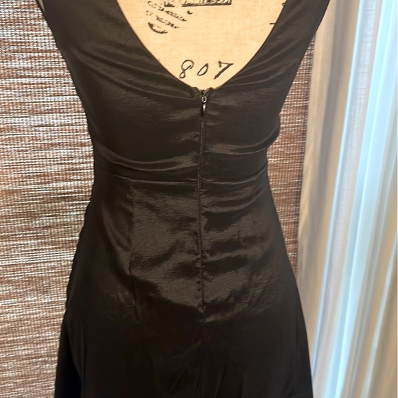 SEXY BLACK HIGH LOW LACE DETAIL DRESS - Picture 9 of 10